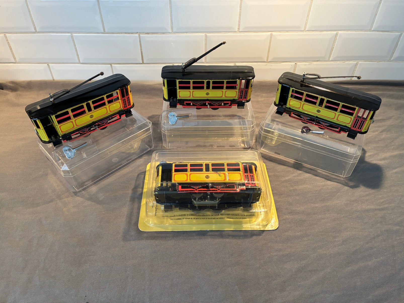 tram tramway en tôle à remonter 1/35 paya, Collections, Trains & Trams, Enlèvement, Comme neuf, Tram