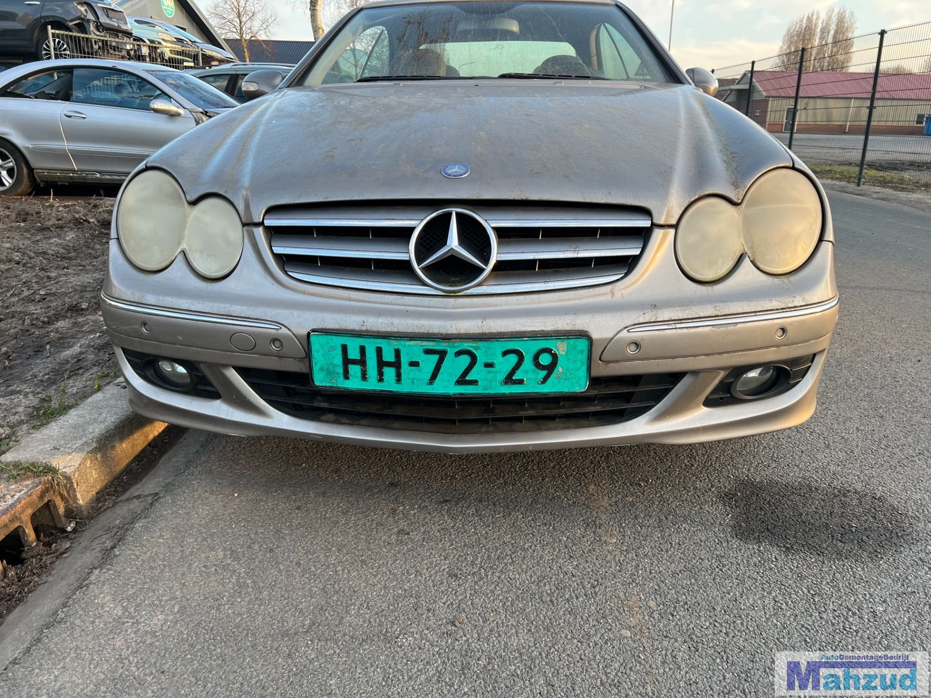 Pare-chocs avant marron/bronze C723 pour Mercedes CLK W209 (, Mercedes-Benz AG, Pare-chocs, Mercedes-Benz, Utilisé