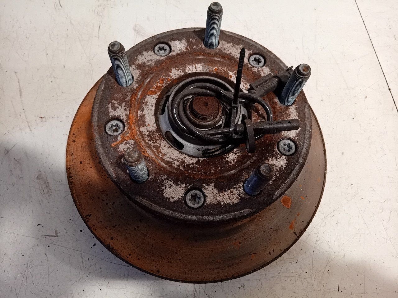Wielnaaf rechts achter Ford Transit, Onderdelen@venauto.nl, Van der Ven Autorecycling B.V., Ettenseweg 76, 4706 PB Roosendaal, The Netherlands