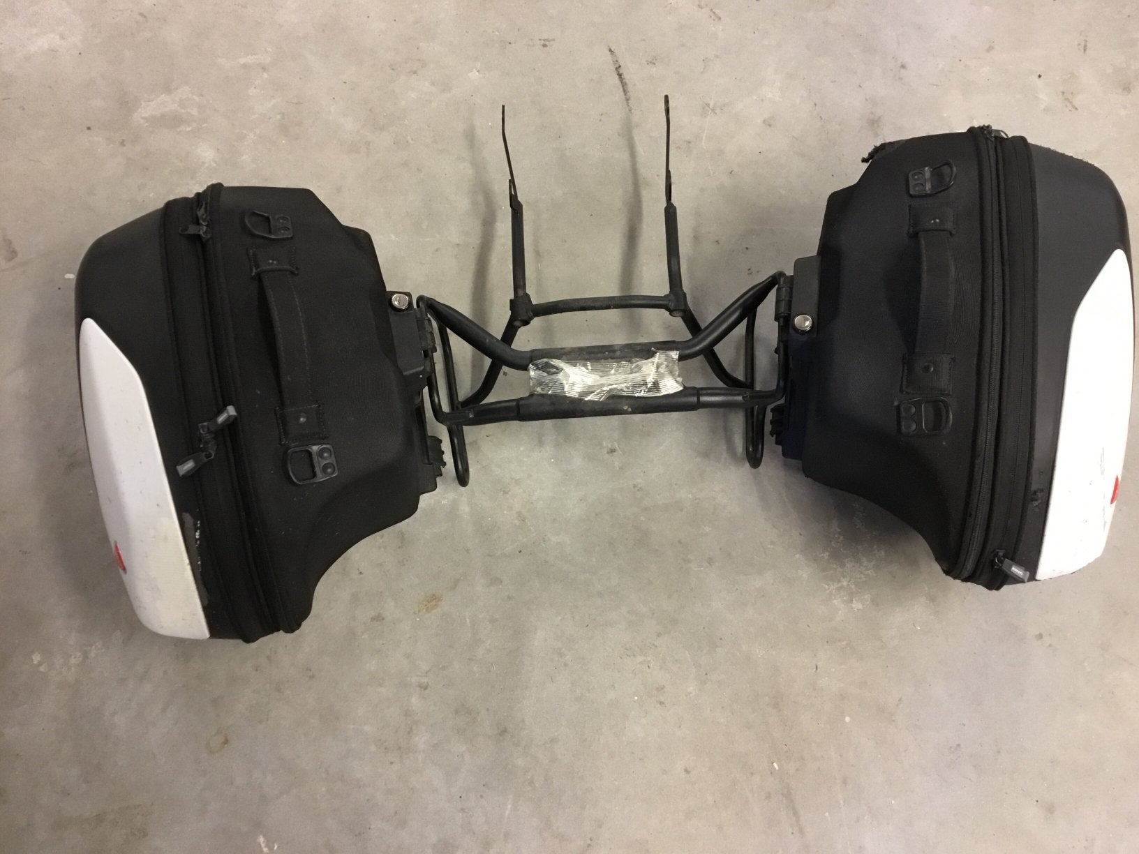 Ducati 950/937 zijkoffers, Enlèvement, Utilisé