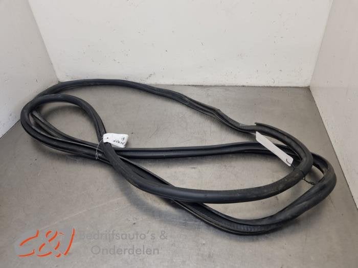 Joint caoutchouc porte coulissante droite d'un Mercedes Vito, 3 mois de garantie, Utilisé, -, -