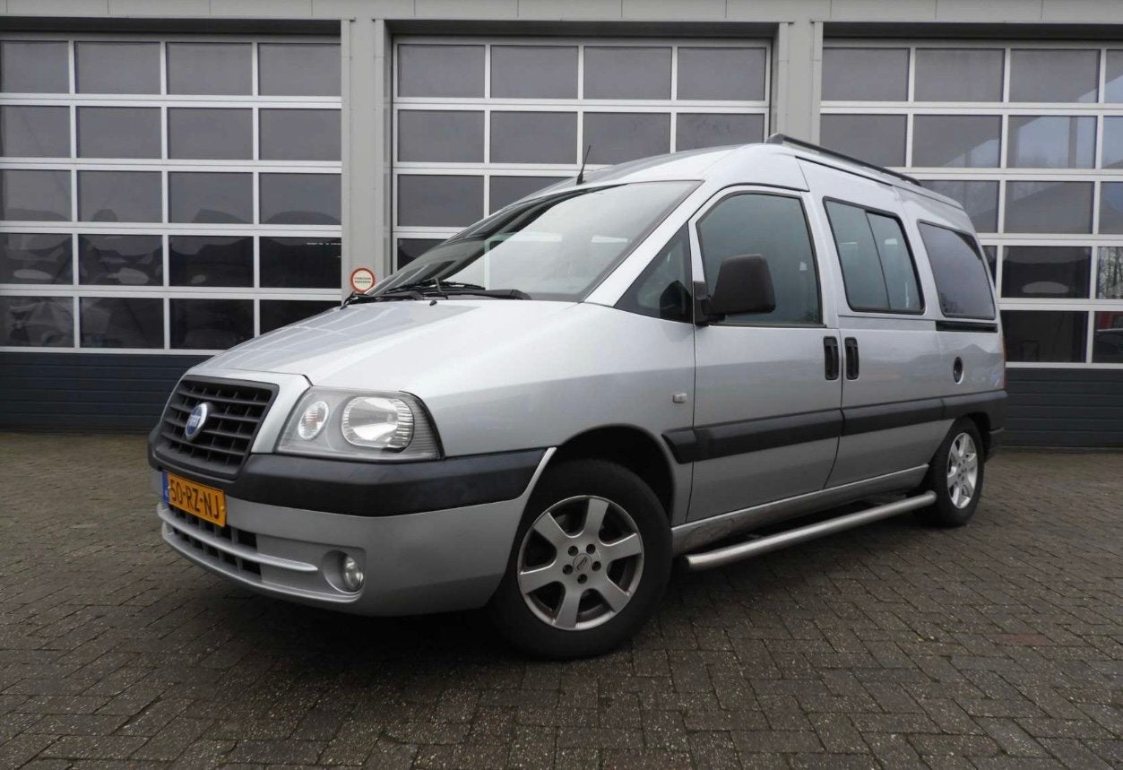 Fiat Scudo 2.0 16V LPG AUTOMAAT 9 persoon 2005 Grij, Autos, 100 kW, Argent ou Gris, Carnet d'entretien, 5 portes