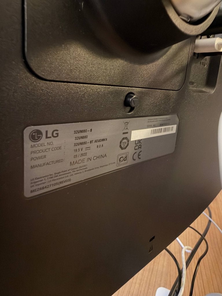 LG UltraFine Ergo 32" 4K USB-C 32UN880-B / Écran 4K, Ophalen, Gebruikt, Ingebouwde speakers, IPS