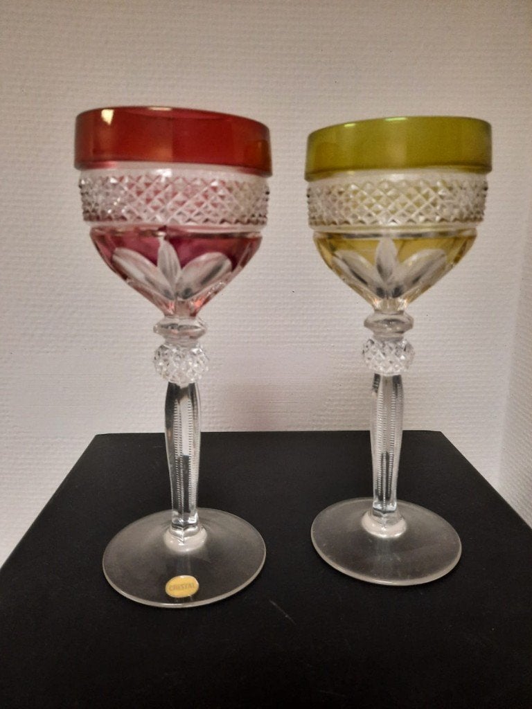 2 Elisabeth Hütte gekleurde kristallen glazen, Antiek en Kunst, Ophalen