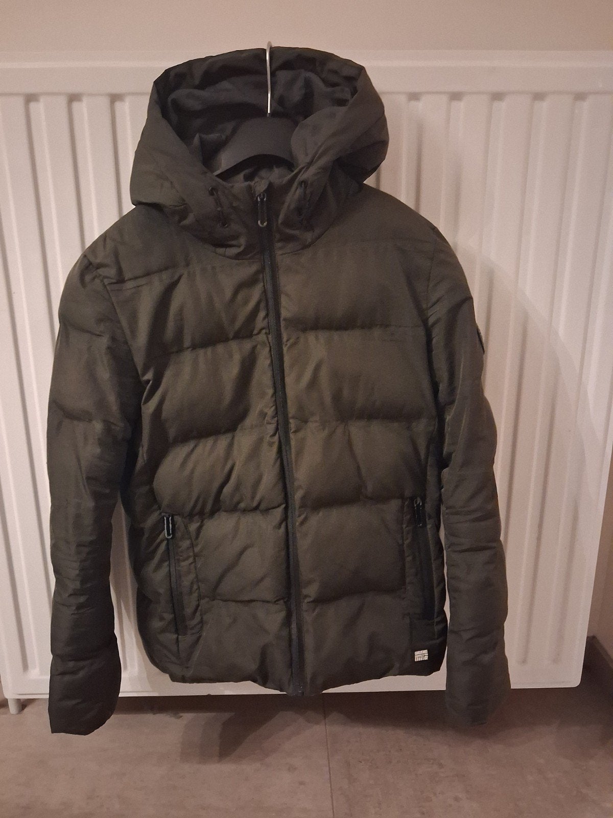 Winterjas 14 jaar, Ophalen, Zo goed als nieuw, Cars, Jongen