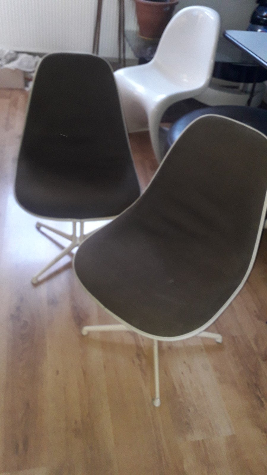 Herman miller, Enlèvement