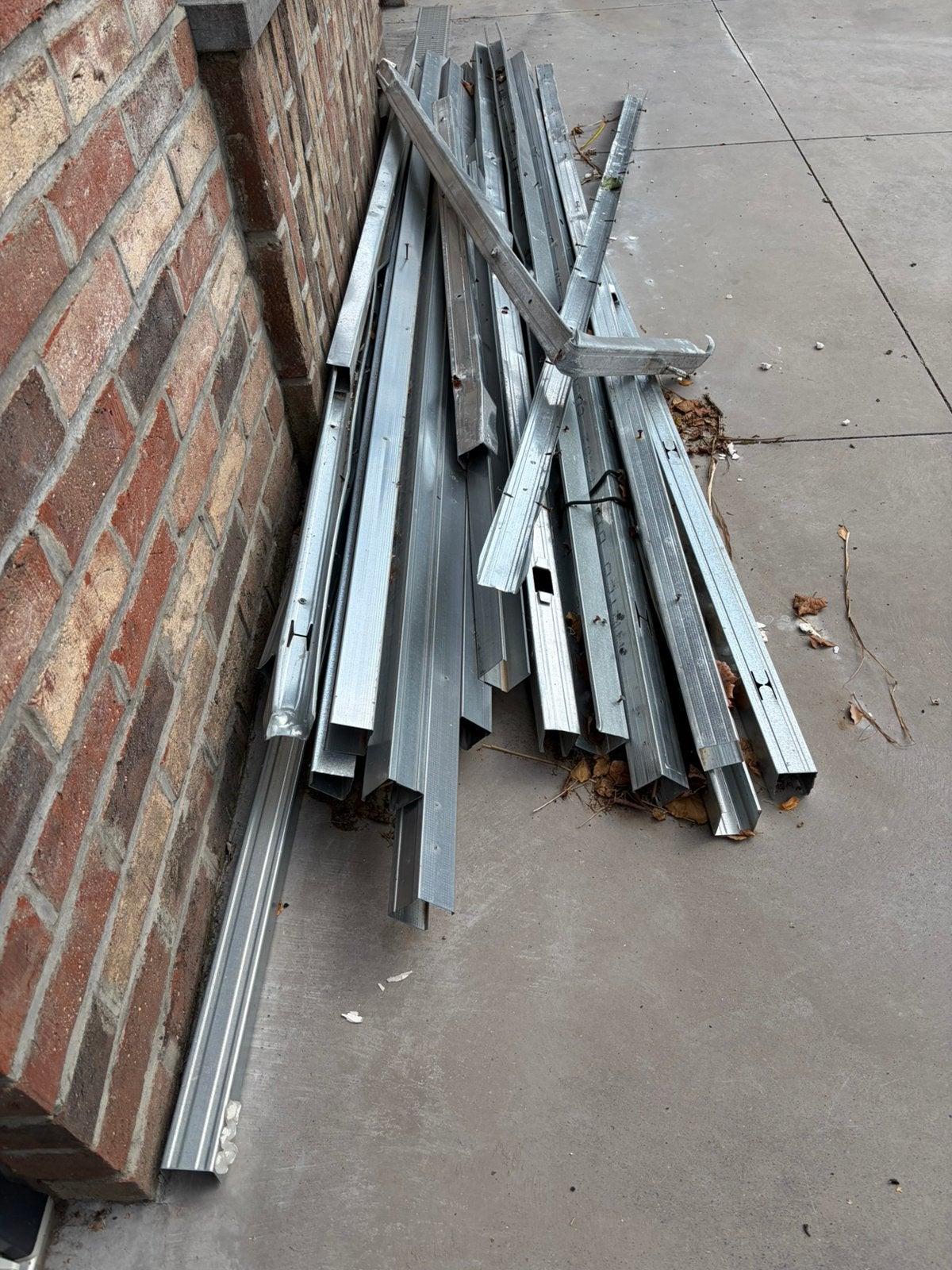 Lot de profilés métalliques/rails placo-env.20 pièces–235 cm, Bricolage & Construction, Métaux, Enlèvement, Utilisé
