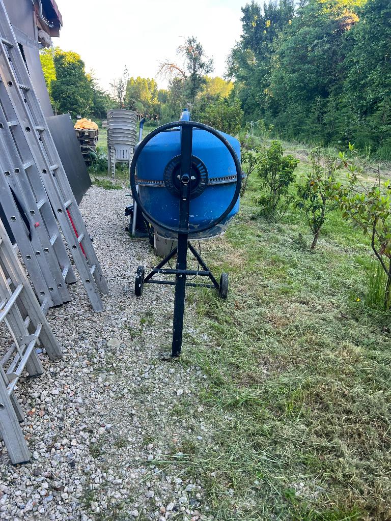 Hyundai betonmolen 160liter, Ophalen, Gebruikt