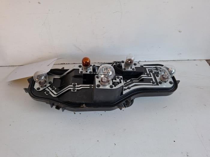 Circuit imprimé feu arrière droit d'un Volkswagen UP, Volkswagen, -, 3 mois de garantie, Utilisé