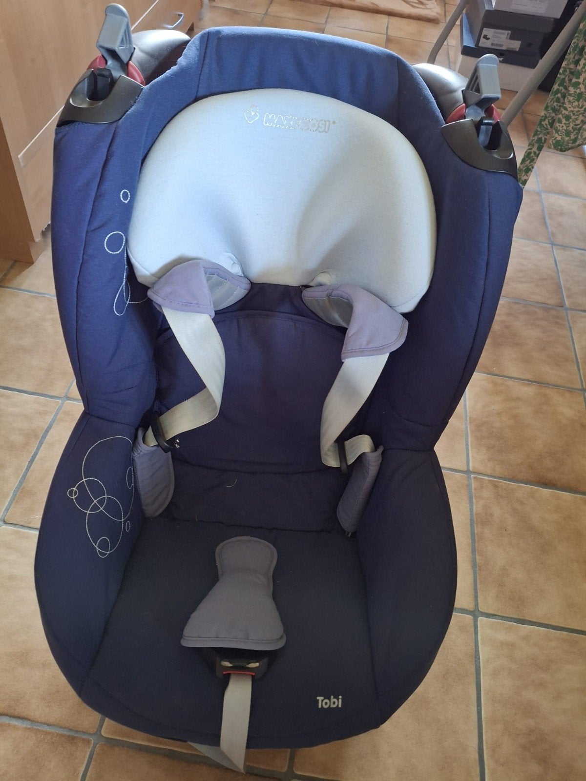 Maxi Cosi Tobi, Enlèvement