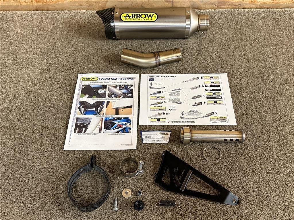 Arrow Thunder uitlaat demper GSXR600 GSXR750 2011-2016 L1-L6, Motoren, Verzenden, Gebruikt