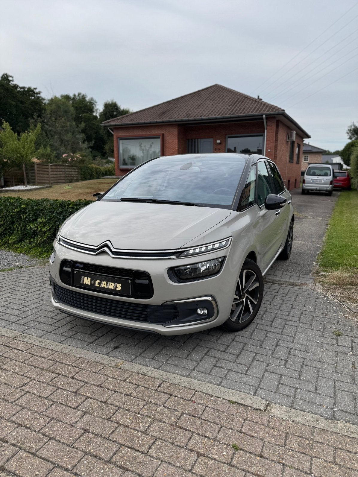 Citroën C4 Picasso// 86 000 km. Complet. GARANTIE D'UN AN İE, Cuir, Argent ou Gris, Achat, Euro 6