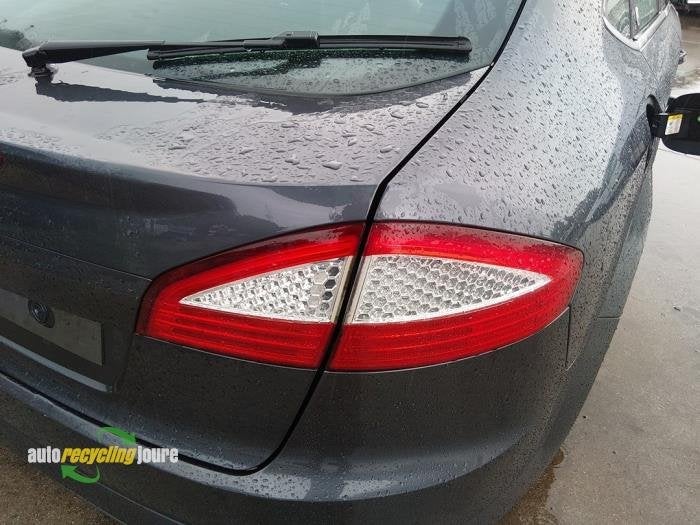 Achterlicht rechts van een Ford Mondeo, Gebruikt, -, -, Ford