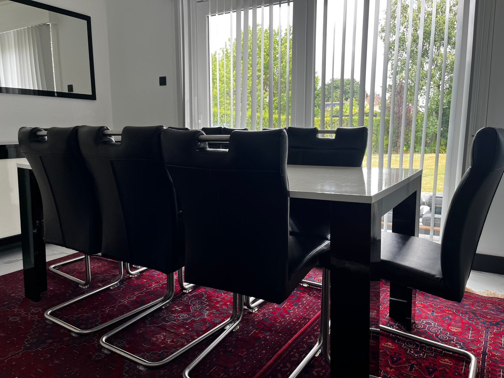 Eettafel met bijhorende leren stoelen, Huis en Inrichting, Ophalen, Zo goed als nieuw