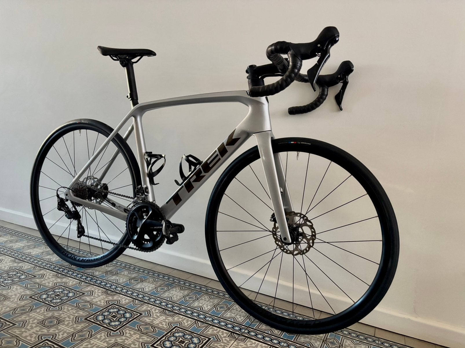 Trek Émonda SL 5 Disc – maat 56 - Shimano 105 – als nieuw!, Autres marques, Comme neuf, Enlèvement, 53 à 57 cm