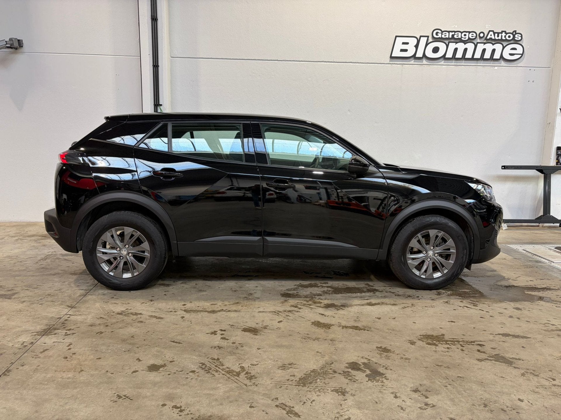Peugeot 2008 1.2 PureTech Active Pack (bj 2021), Auto's, Peugeot, Voorwielaandrijving, 75 kW, Stof, Gebruikt