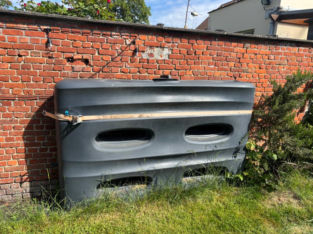Regenwatertank 850L + volledige buizenset - Rainsaver, Doe-het-zelf en Bouw, Buizen en Afvoer, Gebruikt, Overige typen, PVC, 6 meter of meer