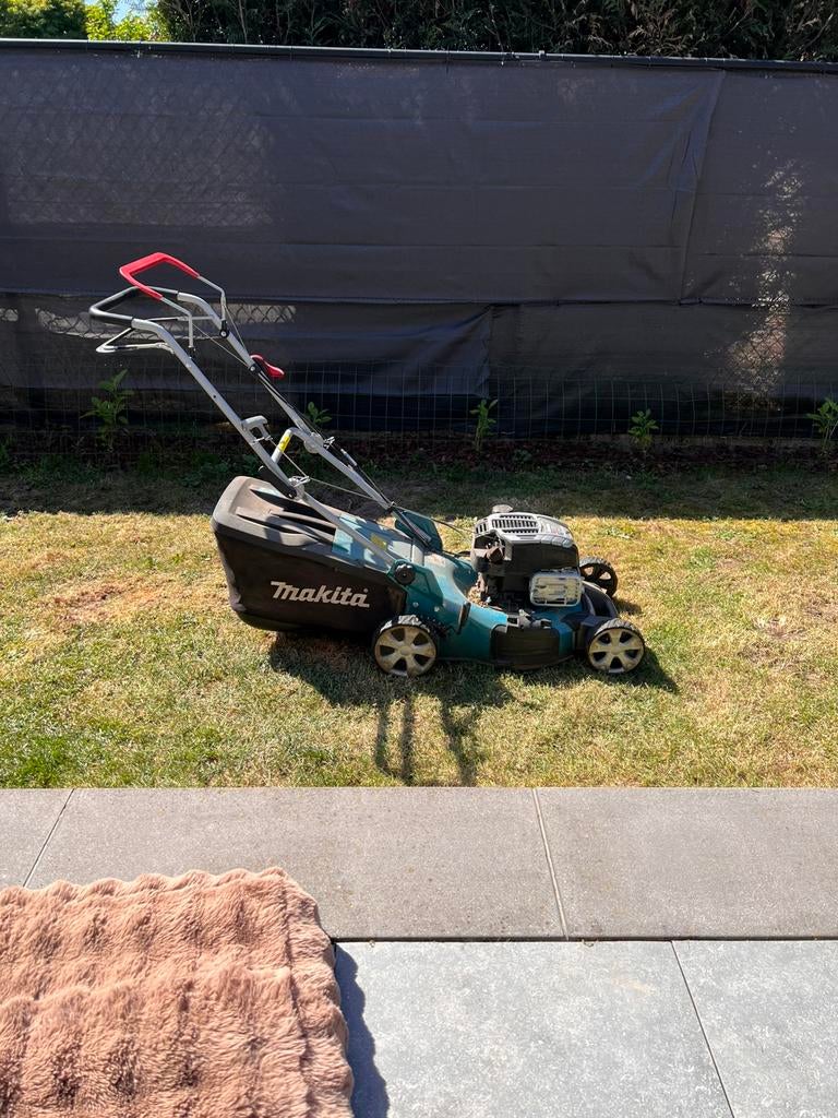 MakitA benzine grasmaaier 675 EXI 163cc, Ophalen, Zo goed als nieuw, Versnellingen