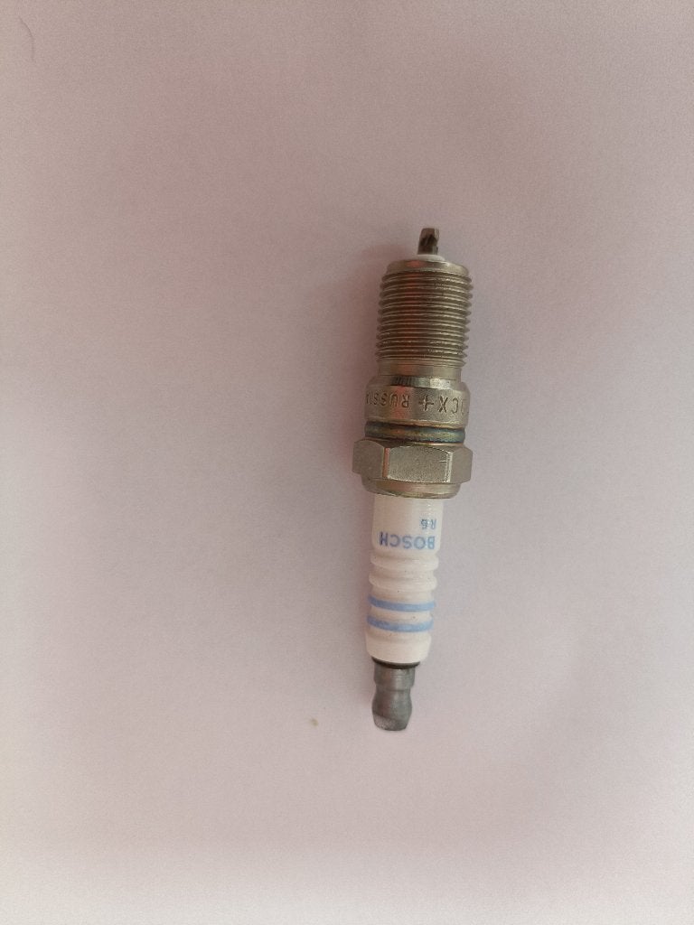 4 bougies Bosch  neuves, Enlèvement ou Envoi, Neuf, Ford