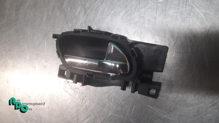 Poignée portière 4portes arrière droite d'un Peugeot 207, -, 3 mois de garantie, Utilisé, -