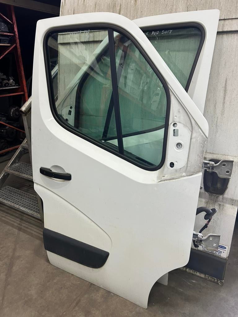 Renault Master Portes arriere droit ,porte arriere gauhe ,