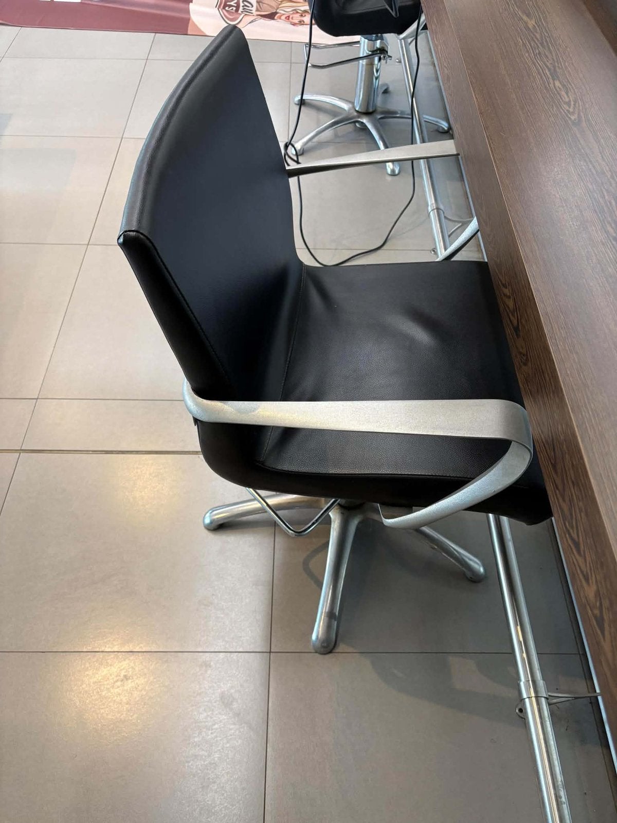 Kapperstoelen 7 stuks, Ophalen, Zo goed als nieuw