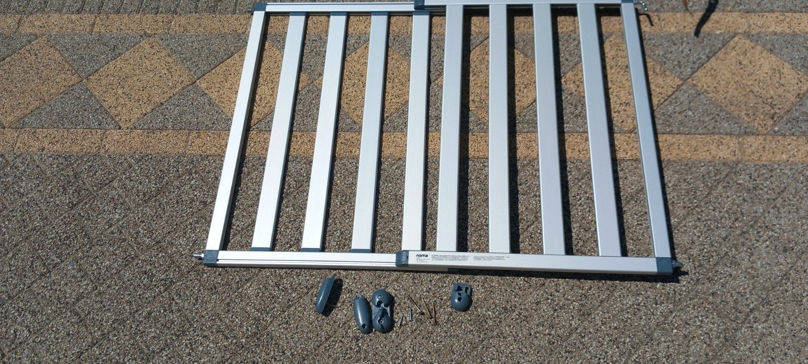 Portail d'escalier ou portail Noma de 62 cm à 104 cm et 70 c, 100 à 115 cm, Aluminium, Comme neuf, Enlèvement