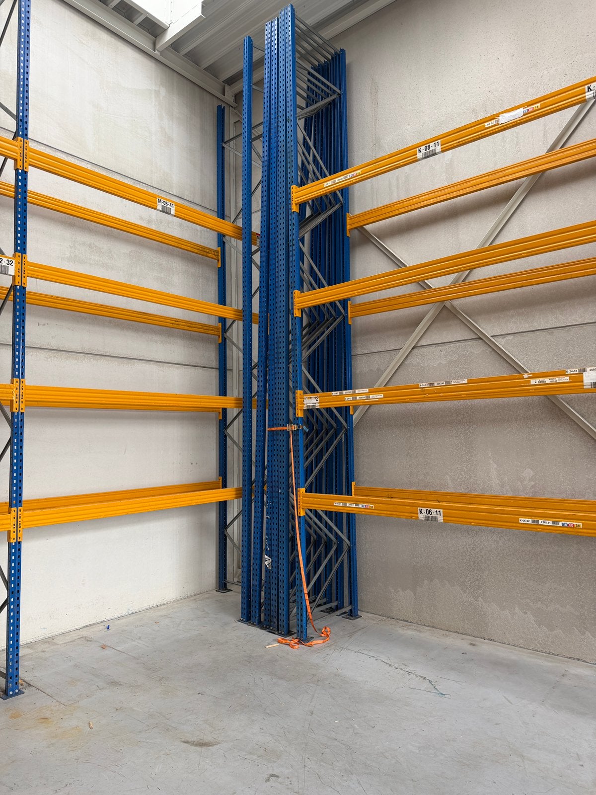 Pallet rekken, Ophalen