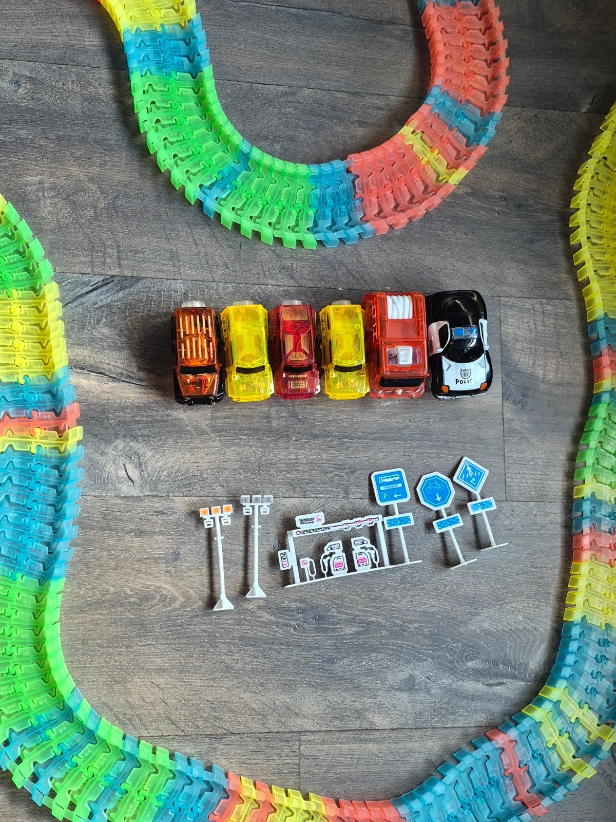 Grand circuit de voiture magique et lumineux (Type Speed Rac, Ophalen, Gebruikt, Racebaan