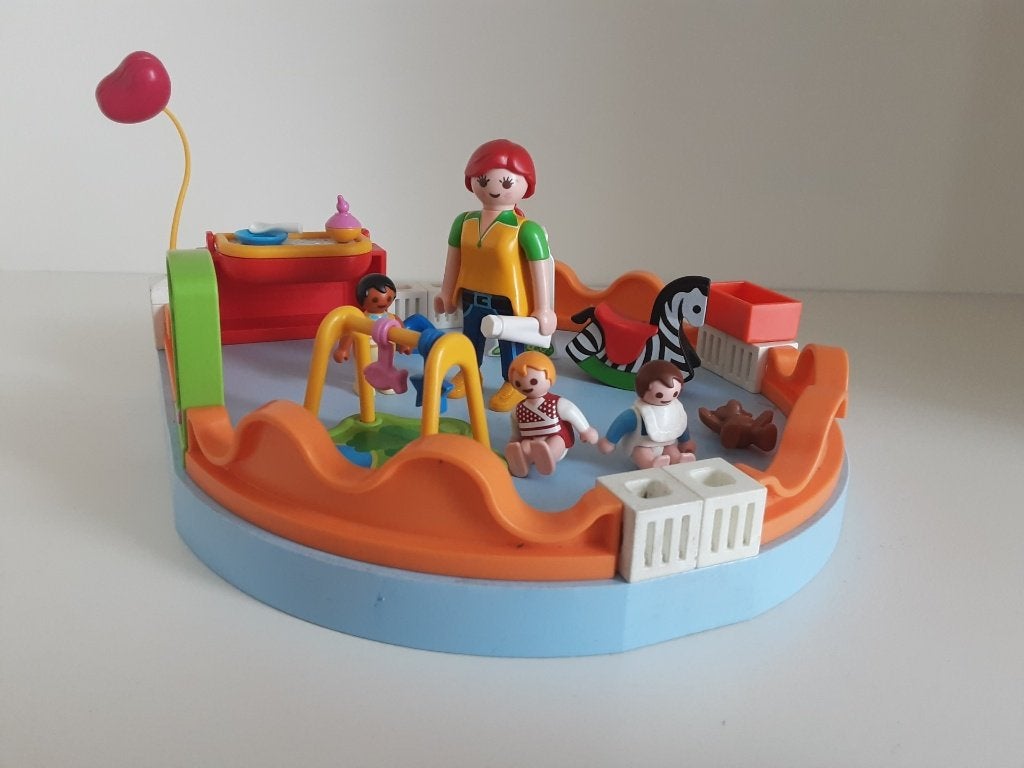 Playmobil speelgroep kinderdagverblijf, Ophalen of Verzenden, Zo goed als nieuw, Complete set, Overige typen
