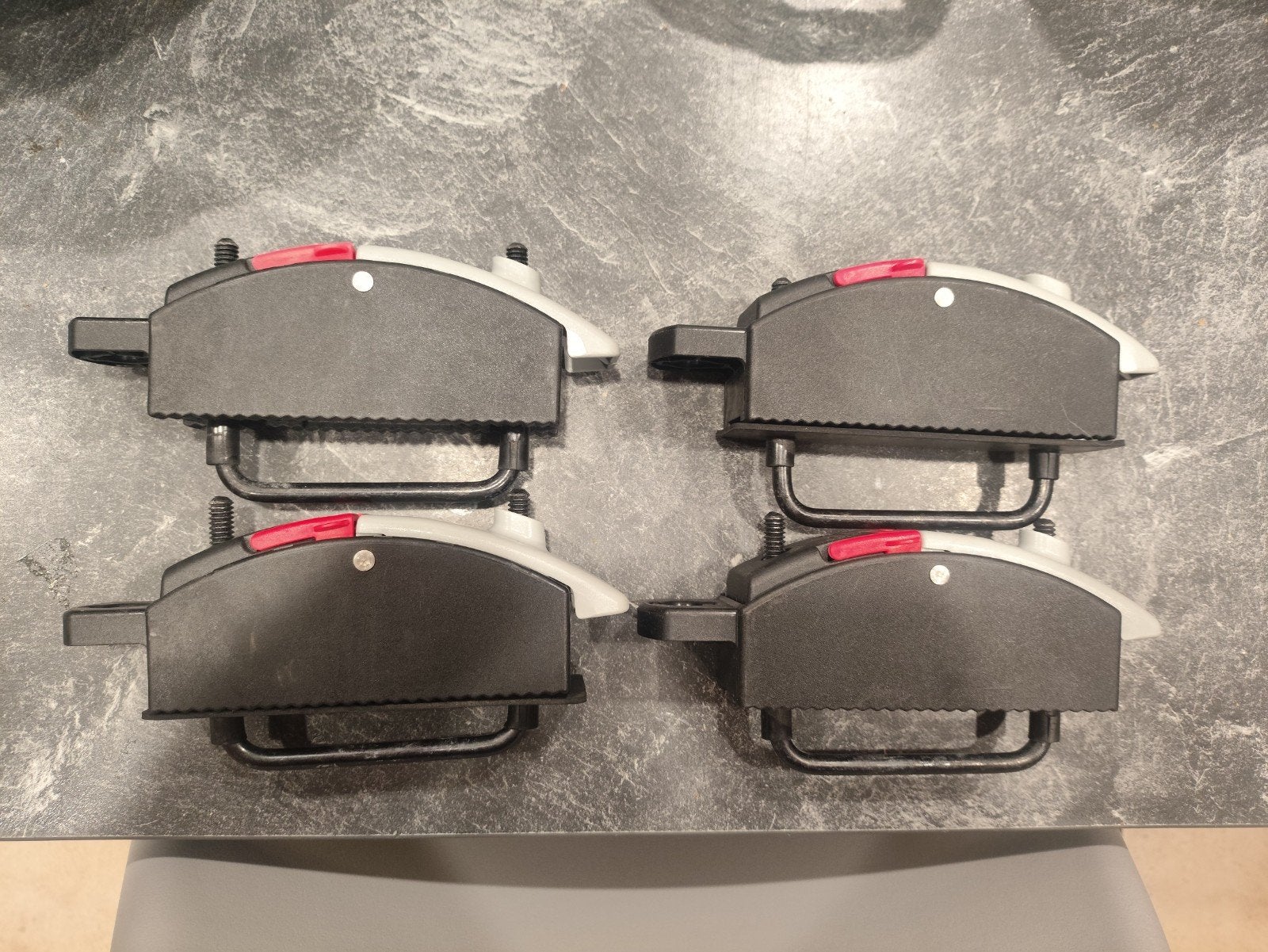 4 Thule evolution snelklikbare dakkofferklemmen, Verzenden, Gebruikt