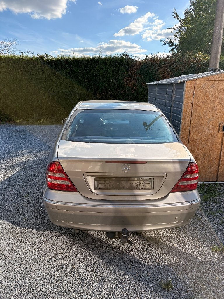 Mercedes c200, Argent ou Gris, Achat, Boîte manuelle, Noir