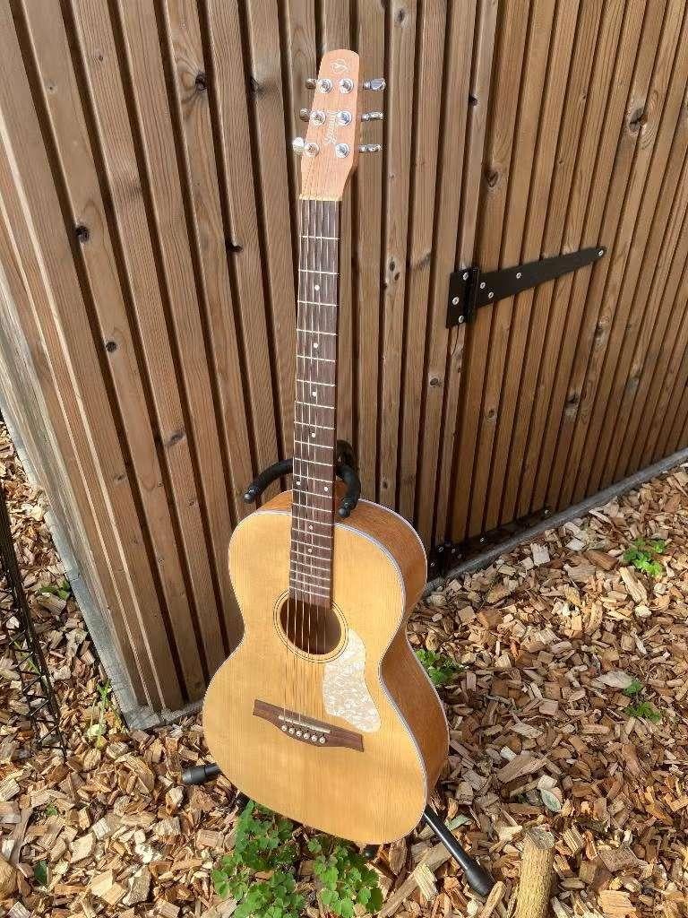 Seagull Entourage Grand Natural Almond Parlor gitaar, Muziek en Instrumenten, Snaarinstrumenten | Gitaren | Akoestisch, Zo goed als nieuw