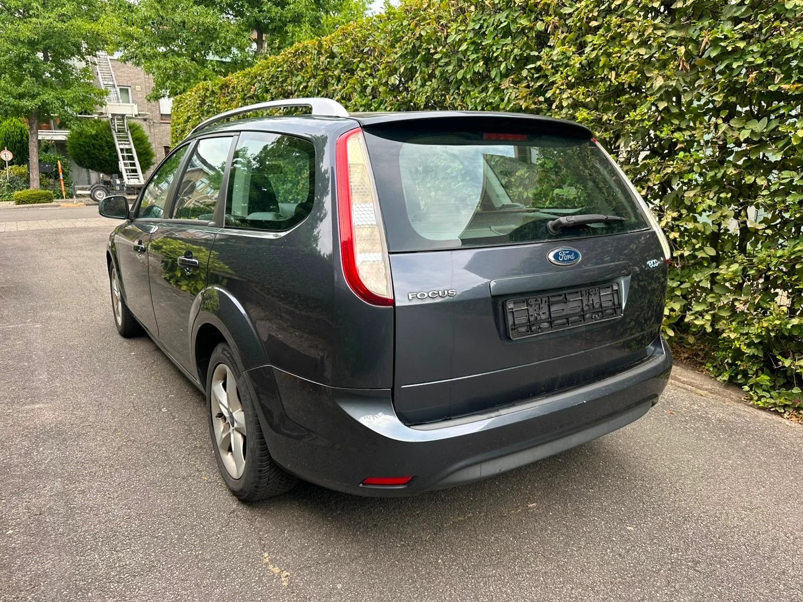 Ford Focus 1.6 diesel avec 103.000KM de 2010 - GARANTIE, Autos, Focus, Argent ou Gris, Achat, 90 ch