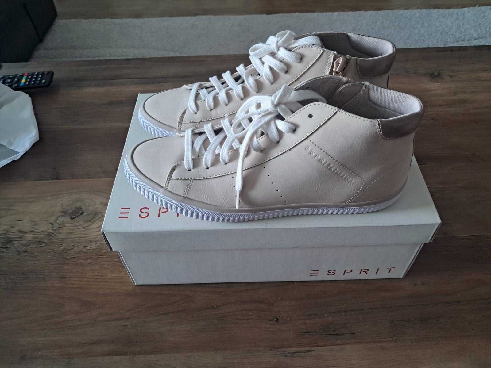 Esprit-schoen, Schoenen met lage hakken, Beige, Nieuw, Ophalen of Verzenden