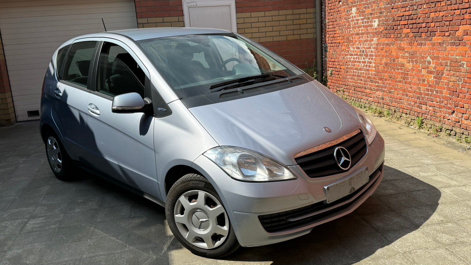 Mercedes A160 1.5i Essence Euro5 3/2010 5 Portes Clim Radio, Auto's, Voorwielaandrijving, Euro 5, Stof, 4 cilinders