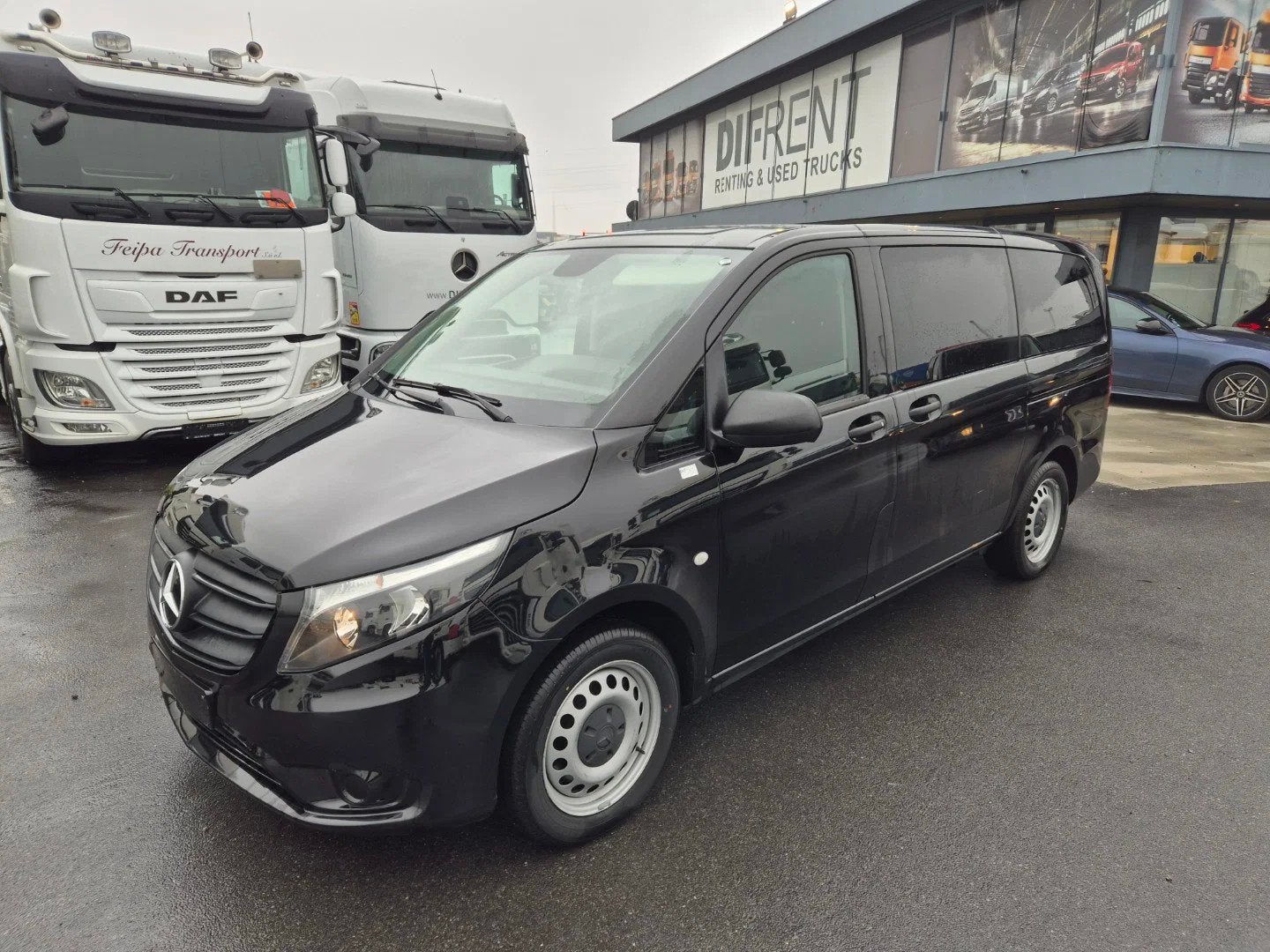 Mercedes-Benz Vito 114 CDI TOURER (bj 2024, automaat), Auto's, Gebruikt, 4 cilinders, 136 pk, Zwart