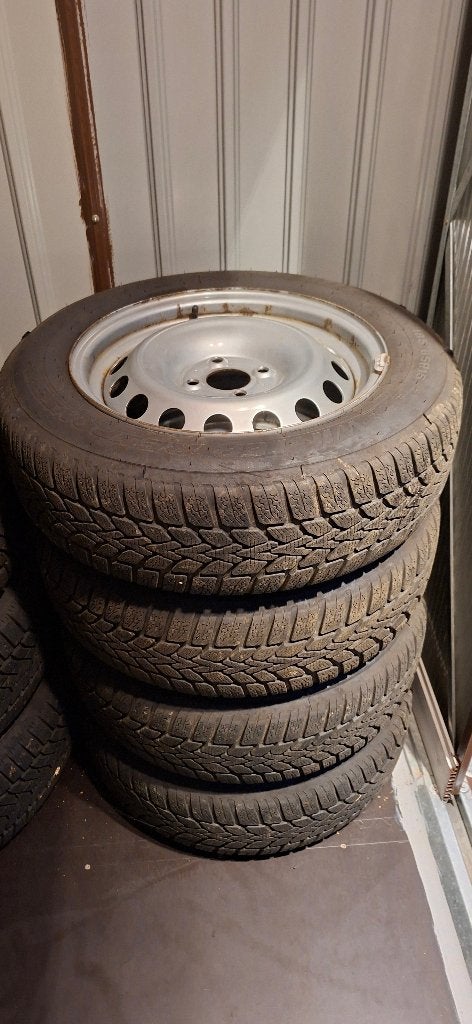 kit hiver Dacia/Renault 185/65R15 88T M+S pneus ok, Autos : Pièces & Accessoires, 15 pouces, Pneus et Jantes, Pneus hiver, Véhicule de tourisme