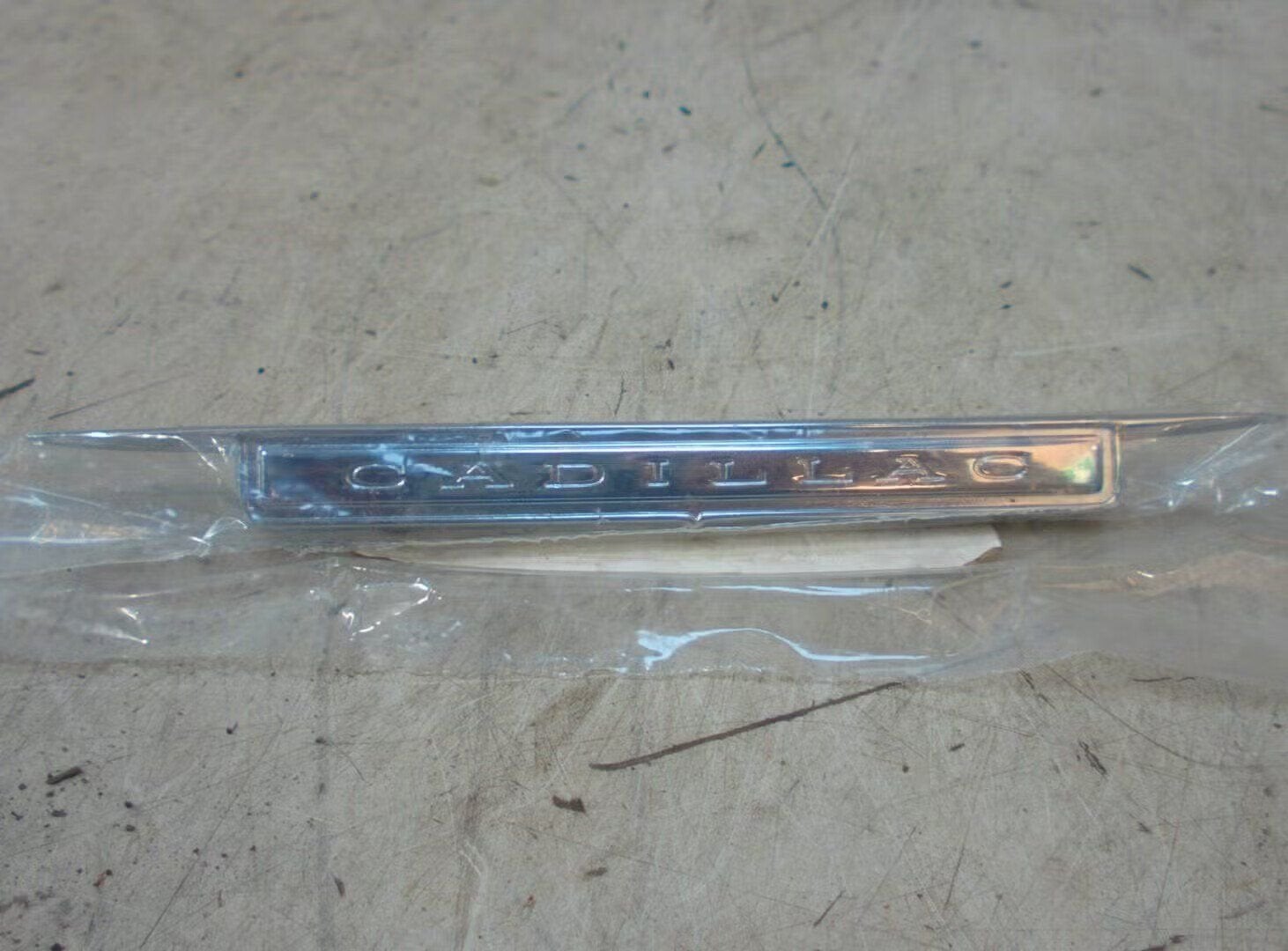 embleem motorkap cadillac 1959-1962, -, Utilisé, Alfa Romeo, -