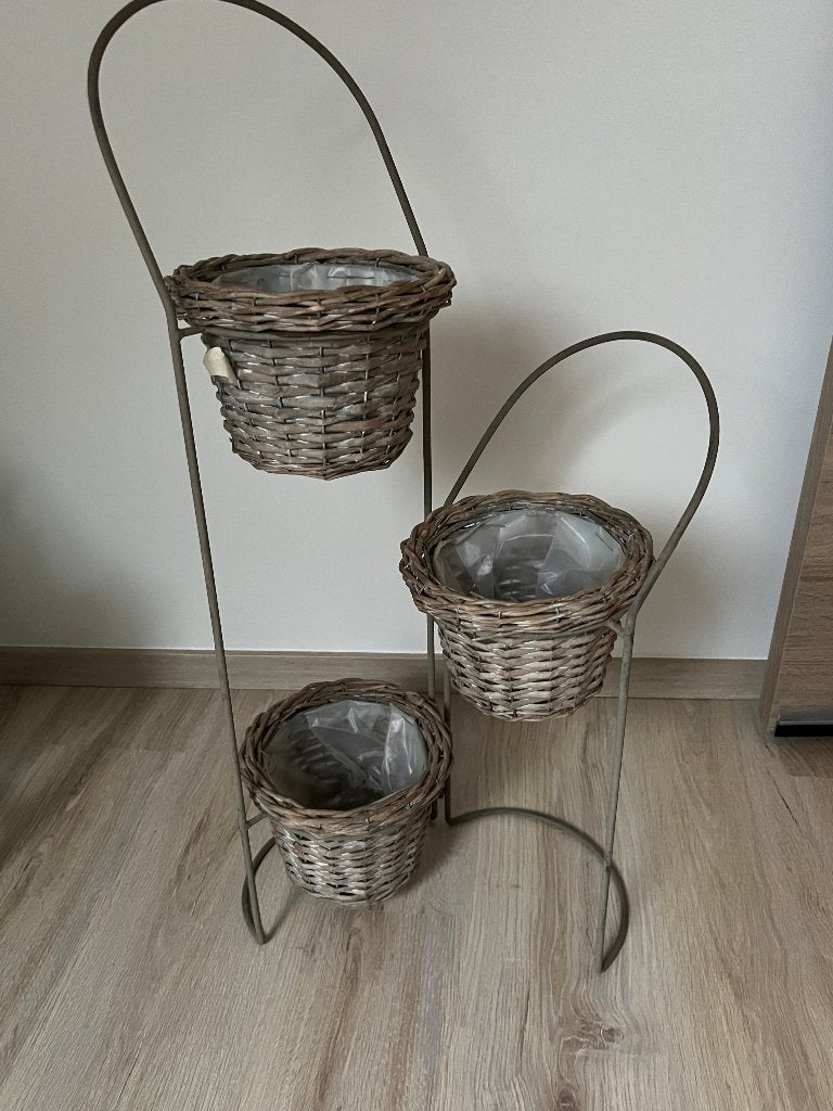 Pots de fleur avec 3 paniers, Enlèvement, Comme neuf