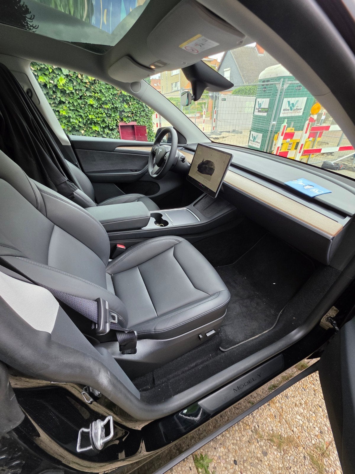 Tesla Model Y Aandrijfaandrijving 2024 — 97.000 km — 34200, Auto's, Zwart, Zwart, Particulier, Model Y