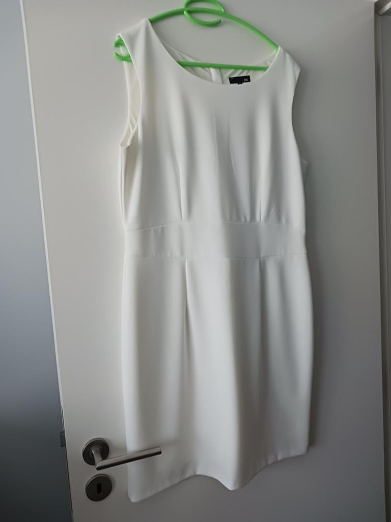 Kleed merk JBC net als nieuw te koop. M 44, Ophalen, Maat 42/44 (L), Zo goed als nieuw, Knielengte