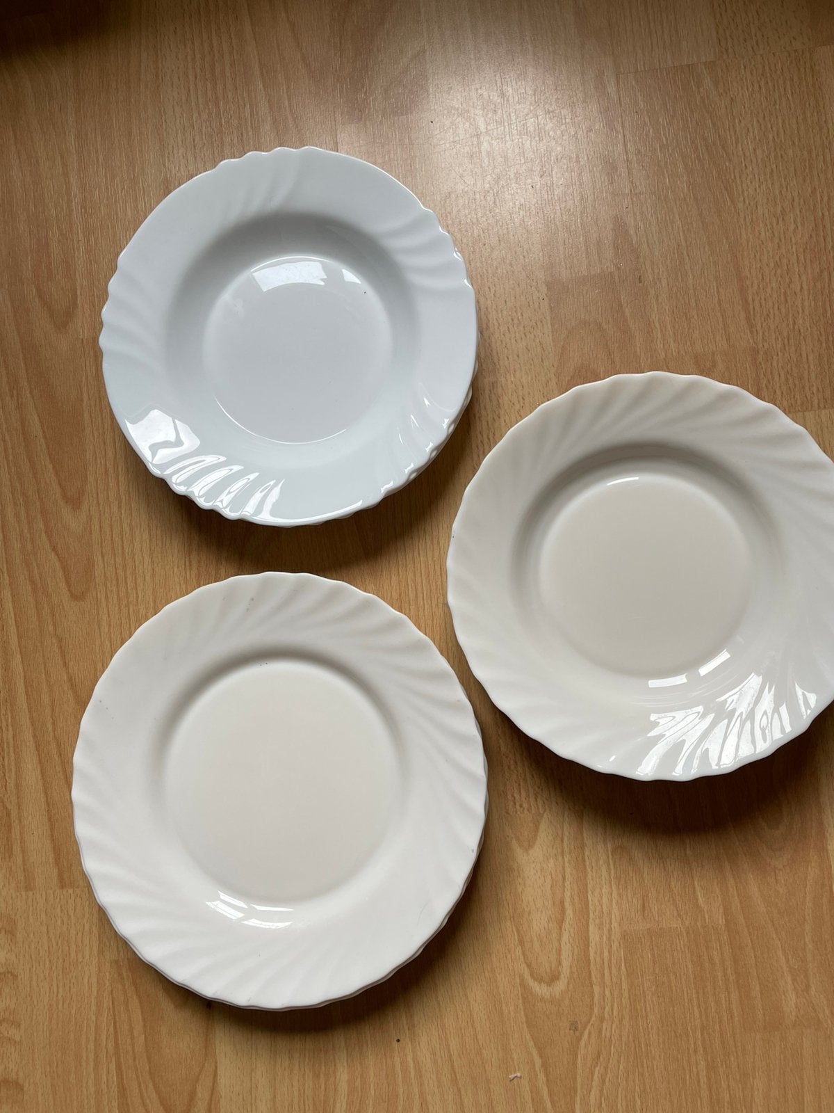 Assiettes blanches, Enlèvement ou Envoi, Utilisé, Assiettes(s)