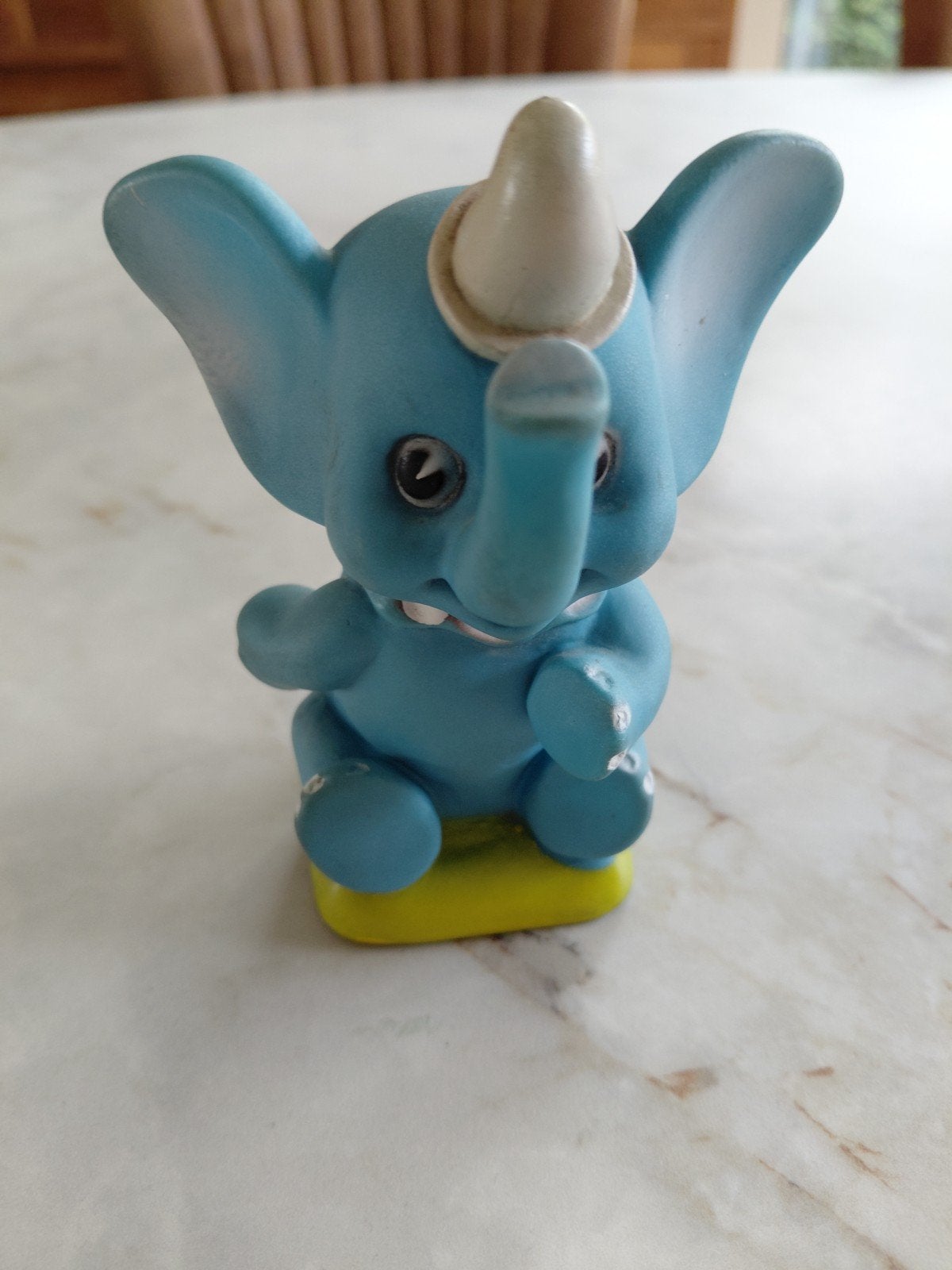Disney, Enlèvement ou Envoi