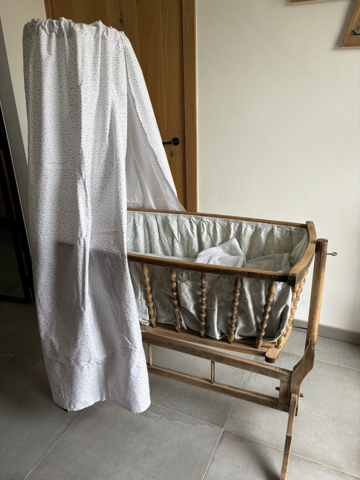 Wieg, Kinderen en Baby's, Babywiegjes en Ledikanten, Ophalen, Zo goed als nieuw, Wieg