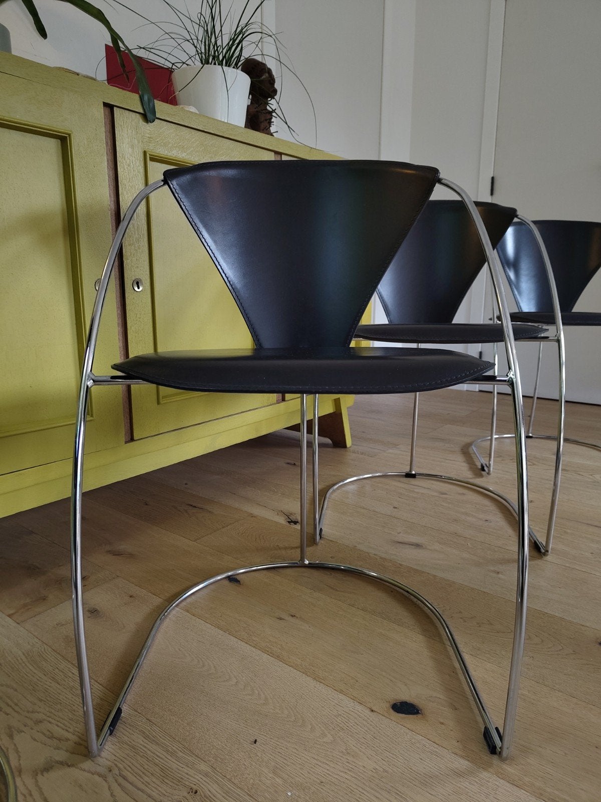 Ensemble de 4 chaises de salle à manger design — Arrben Ital, Maison & Meubles, Enlèvement, Noir, Métal, Quatre