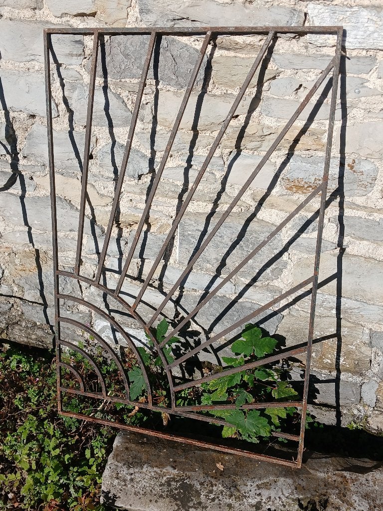 Gestileerd smeedijzeren frame, Ophalen, IJzer