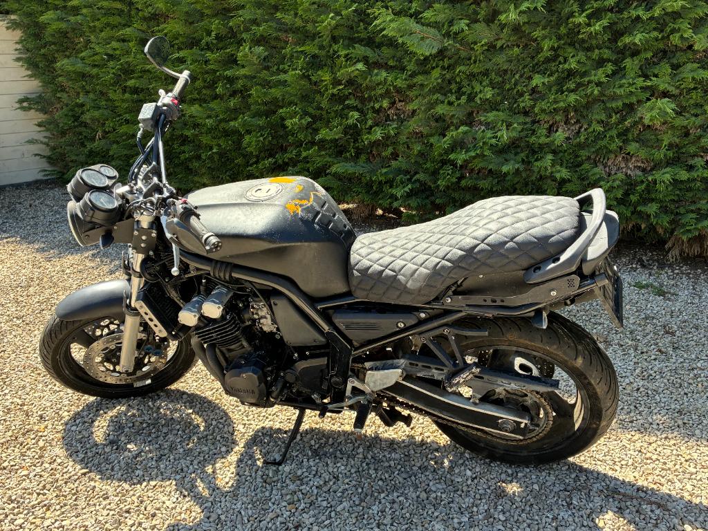 YAMAHA FAZER 600, Occasion, 4 cilinders, Particulier, 95 cc