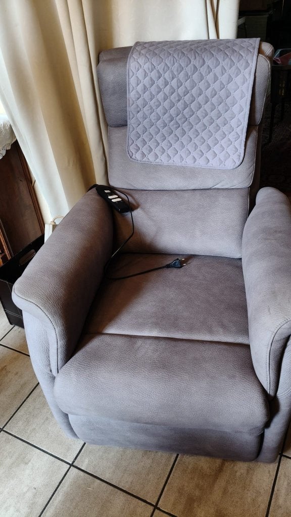 Comfortabele liftstoel met 2 motoren, Ophalen, Gebruikt, Hout, 75 tot 100 cm