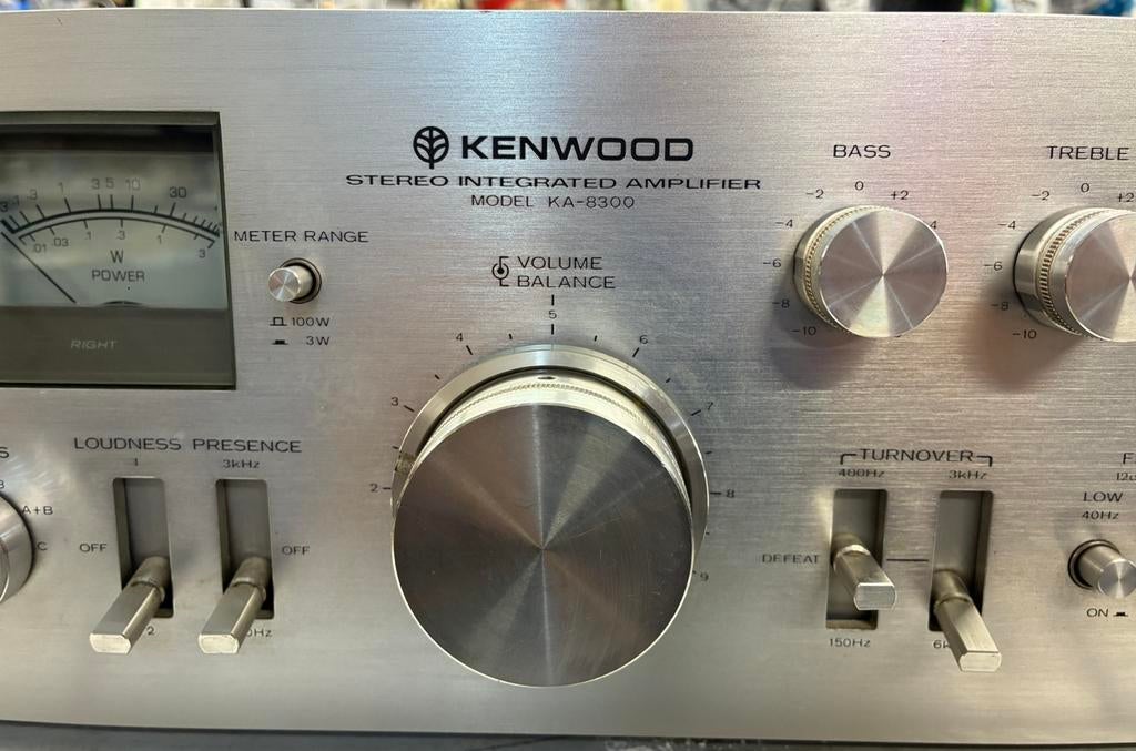 Amplificateur vintage étrange Kenwood KA-8300, ampli, Autres marques, Reconditionné, 60 à 120 watts, Enlèvement